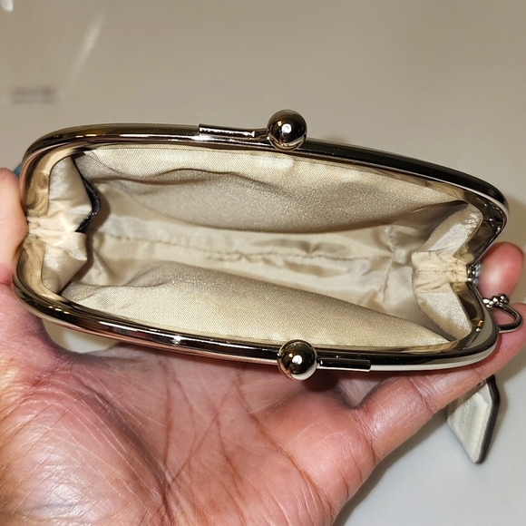 Coach Kisslock Wallet - Picture 10 of 10